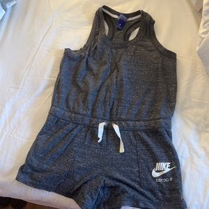 Nike women’s grey romper sz M